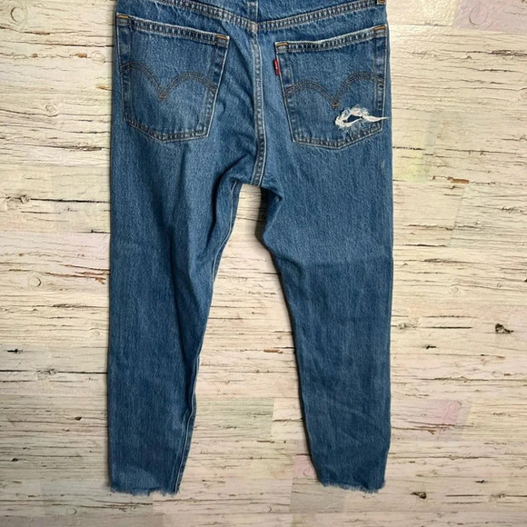 Levi's Women's Premium Wedgie Fit Jeans size 23 raw  hem - Picture 7 of 8